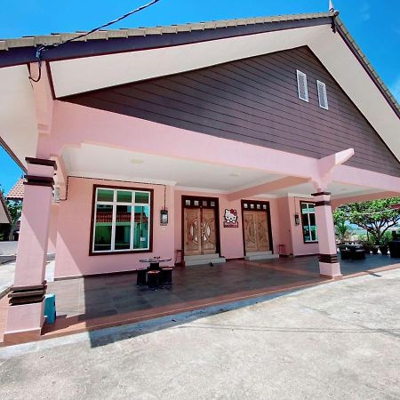 فيلا Hellokitty House - Unit 1 كُوالا تيرينغانو المظهر الخارجي الصورة