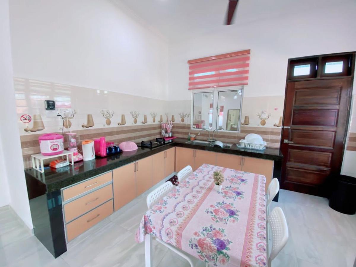فيلا Hellokitty House - Unit 1 كُوالا تيرينغانو المظهر الخارجي الصورة