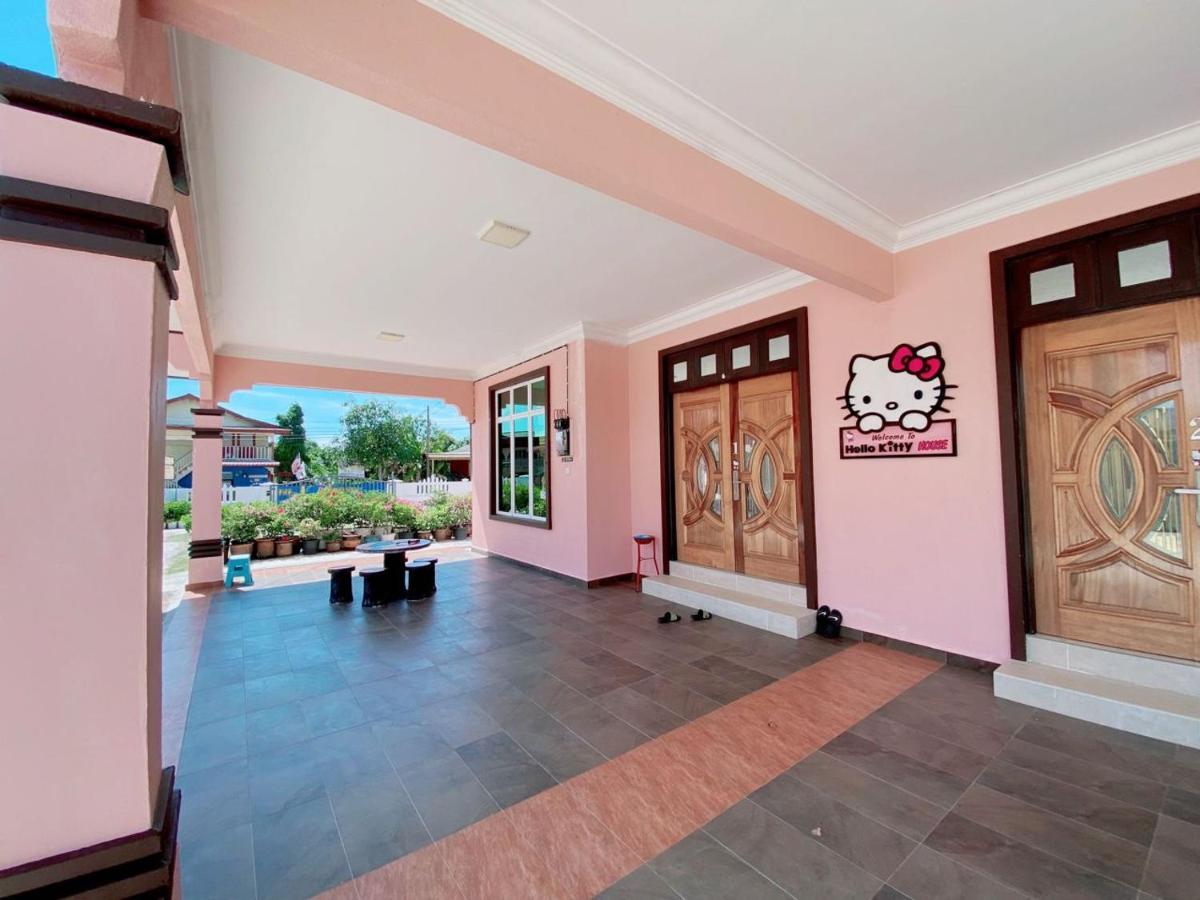 فيلا Hellokitty House - Unit 1 كُوالا تيرينغانو المظهر الخارجي الصورة