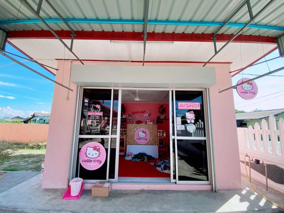 فيلا Hellokitty House - Unit 1 كُوالا تيرينغانو المظهر الخارجي الصورة
