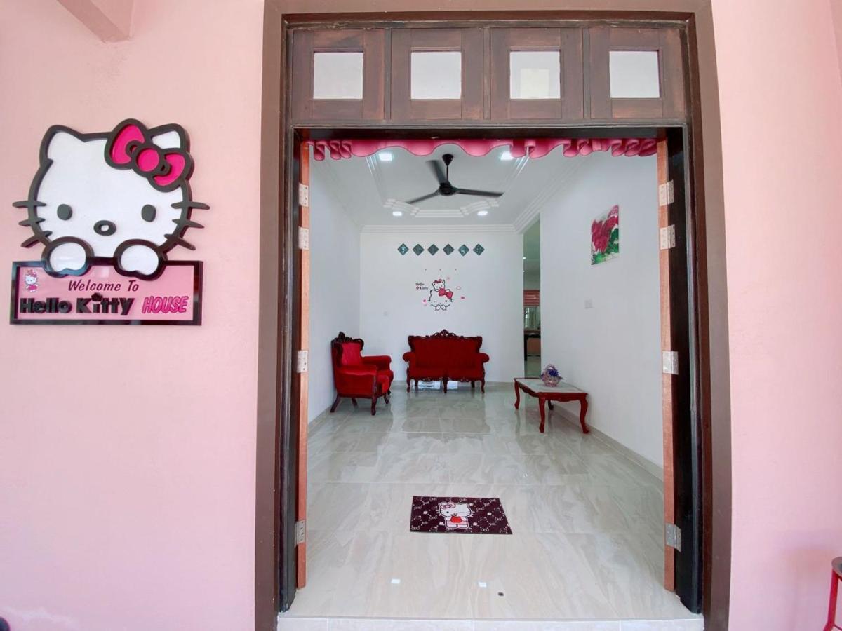 فيلا Hellokitty House - Unit 1 كُوالا تيرينغانو المظهر الخارجي الصورة