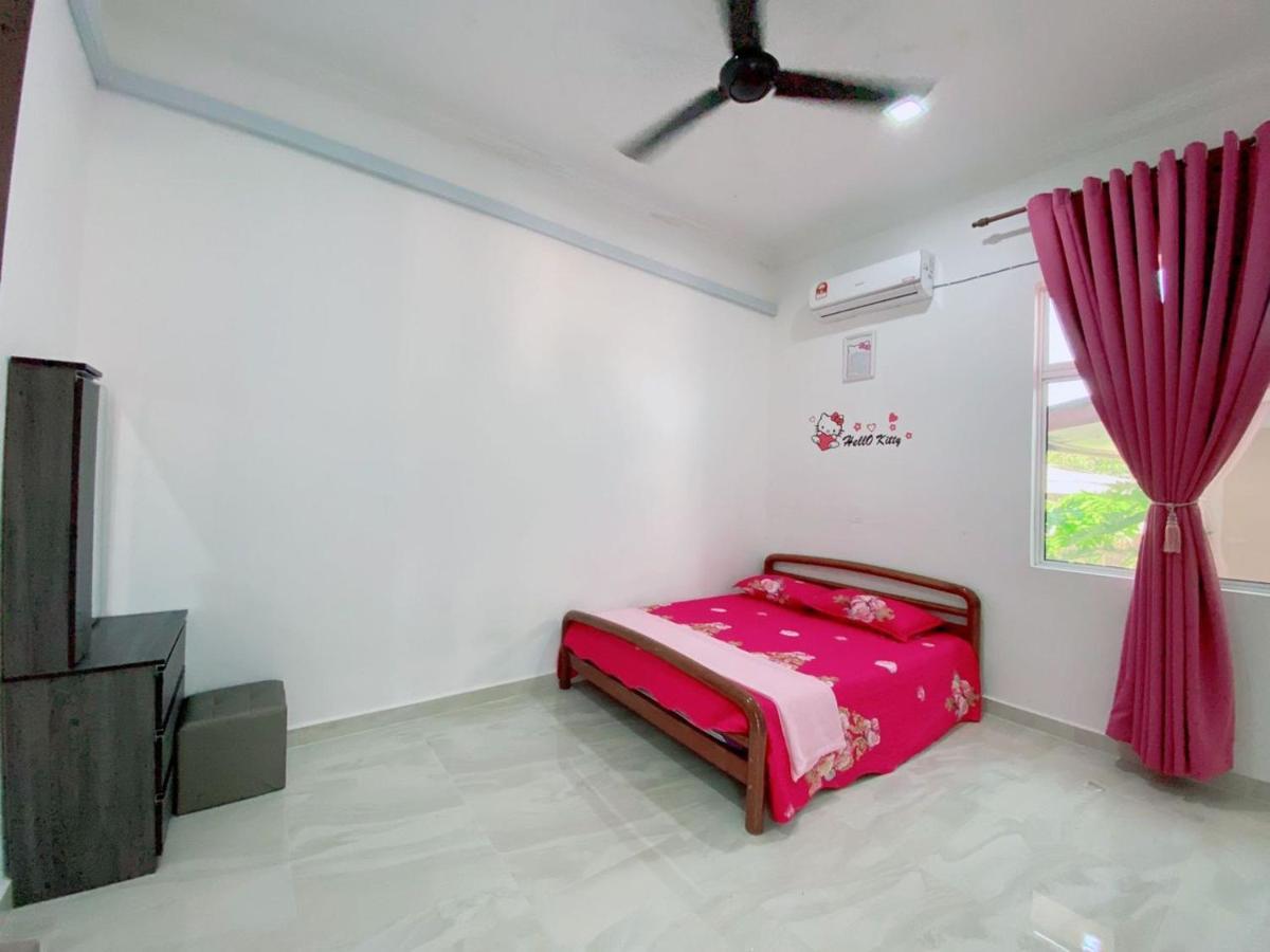 فيلا Hellokitty House - Unit 1 كُوالا تيرينغانو المظهر الخارجي الصورة