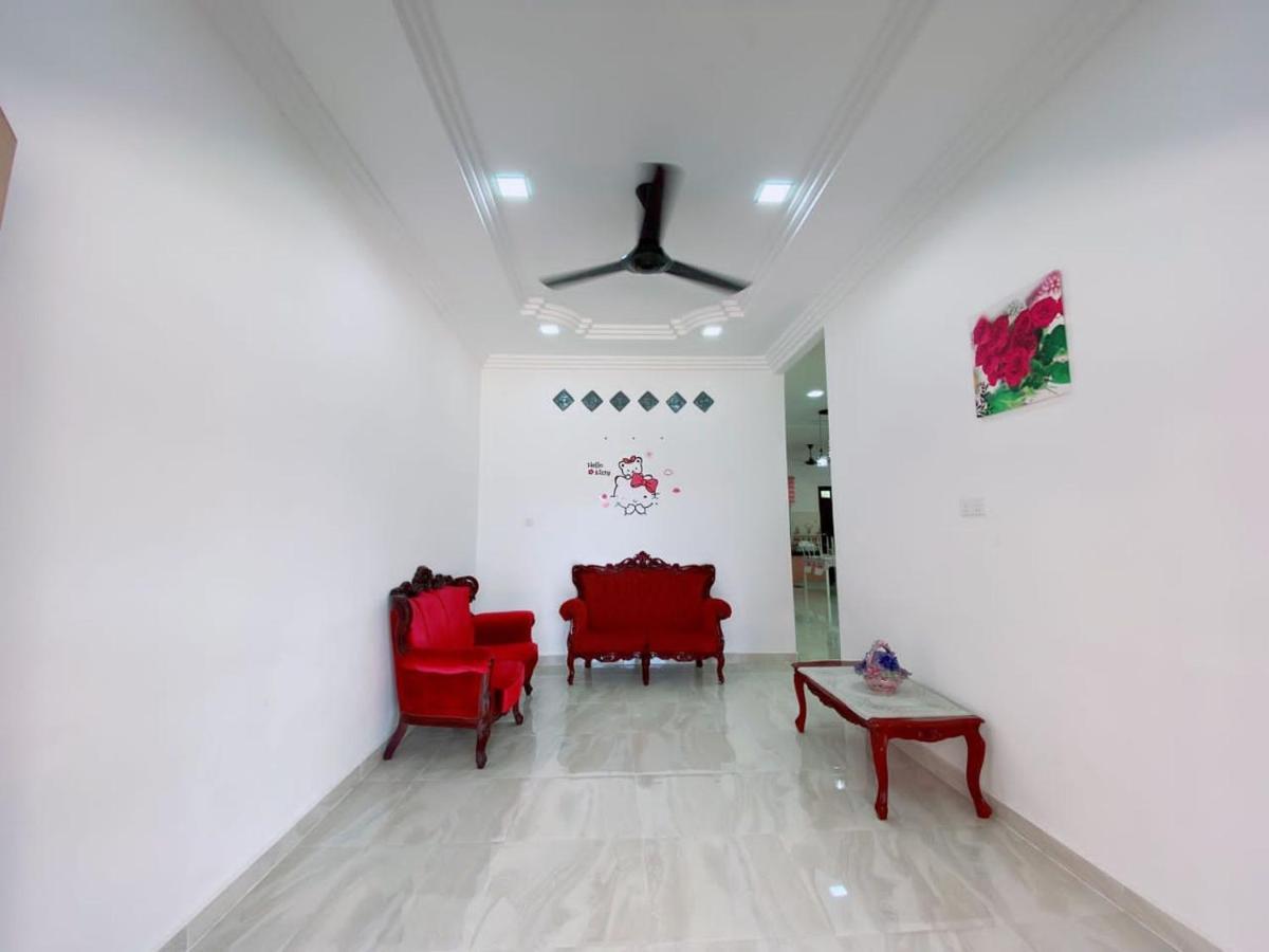 فيلا Hellokitty House - Unit 1 كُوالا تيرينغانو المظهر الخارجي الصورة